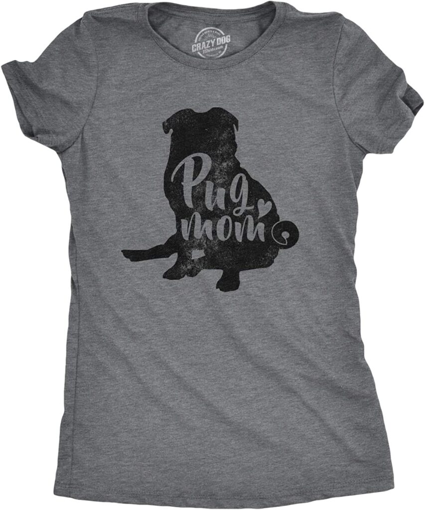 gray-womens-t-shirt-featuring-a-black-pug-silhouette-that-says-pug-mom